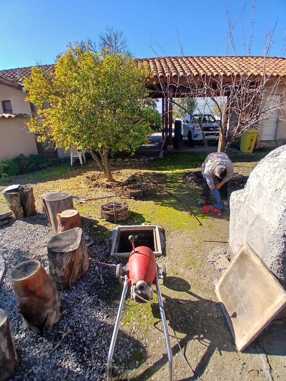 Mantención de alcantarillado en exterior